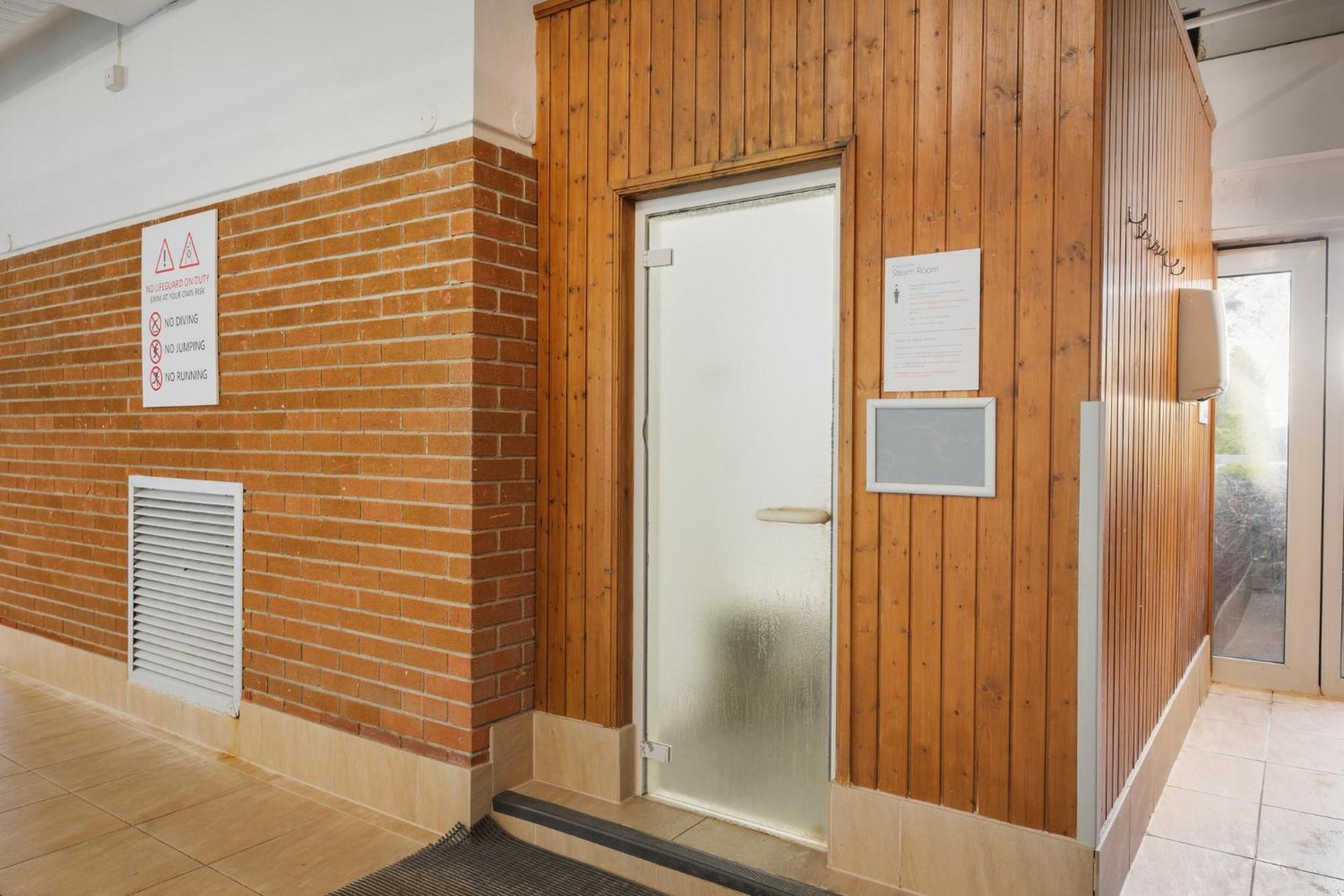 Holiday Inn Norwich, Ipswich Road By Ihg Exterior photo